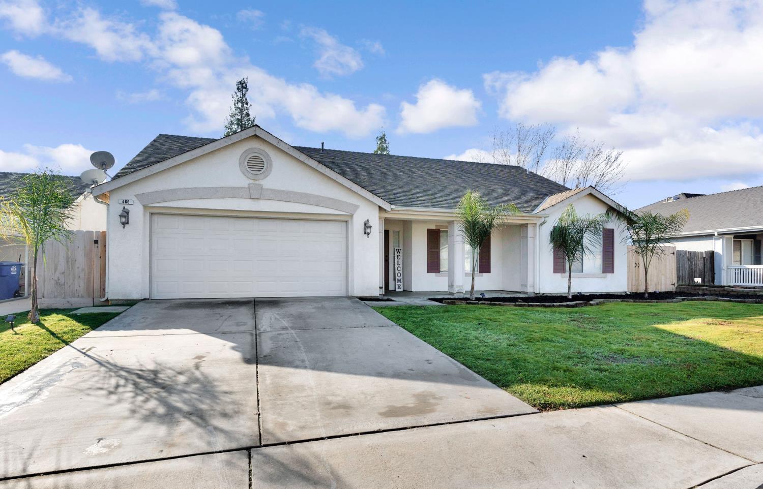 466 W Meadow Ln, Kingsburg, CA 93631