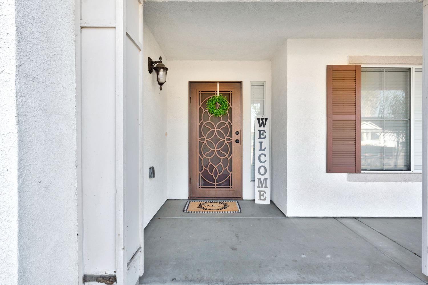 466 W Meadow Ln, Kingsburg, CA 93631