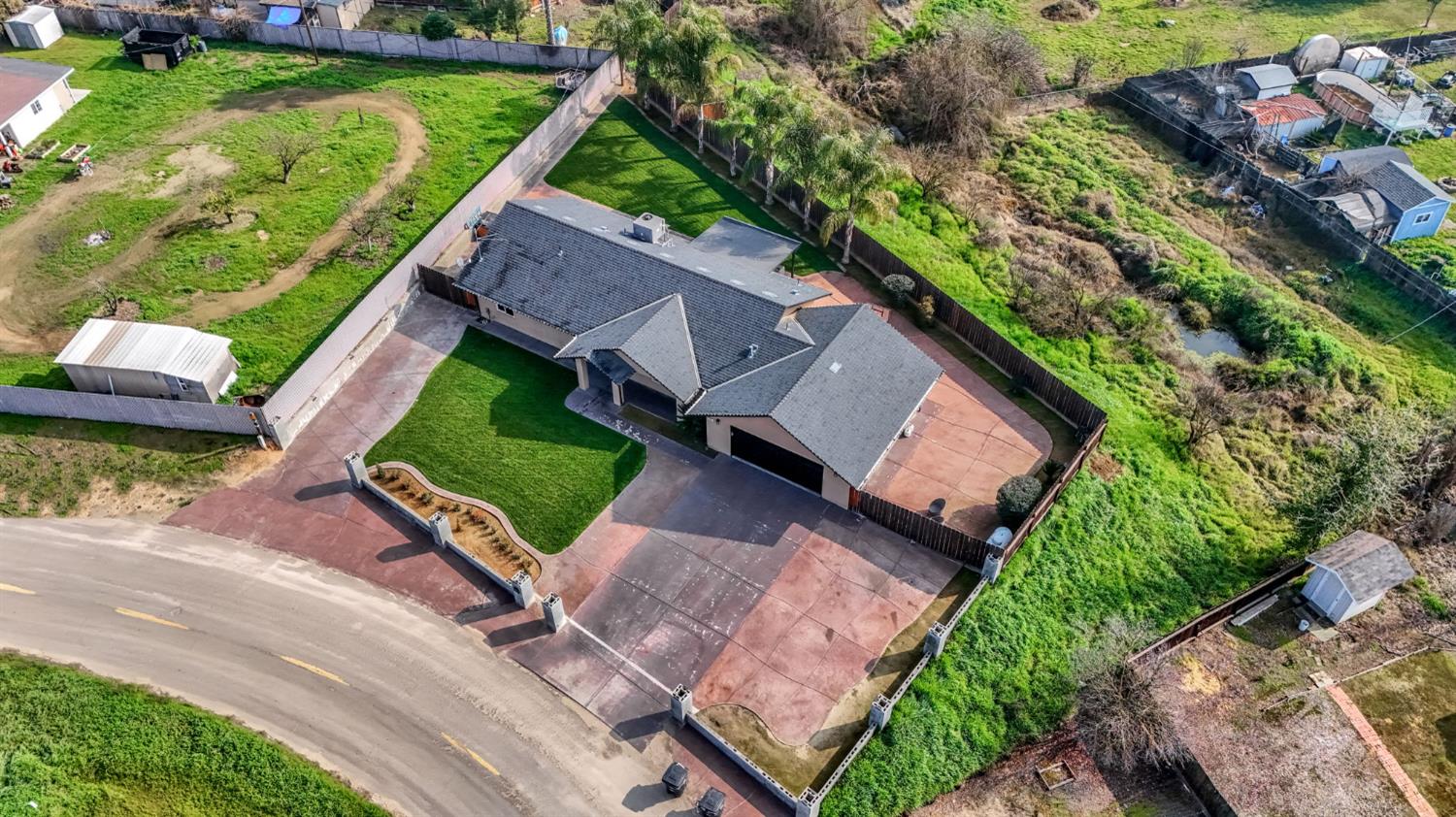 25802 El Monte Way, Madera, CA 93638