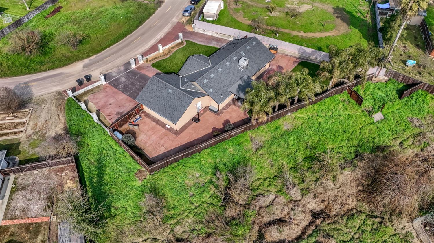 25802 El Monte Way, Madera, CA 93638