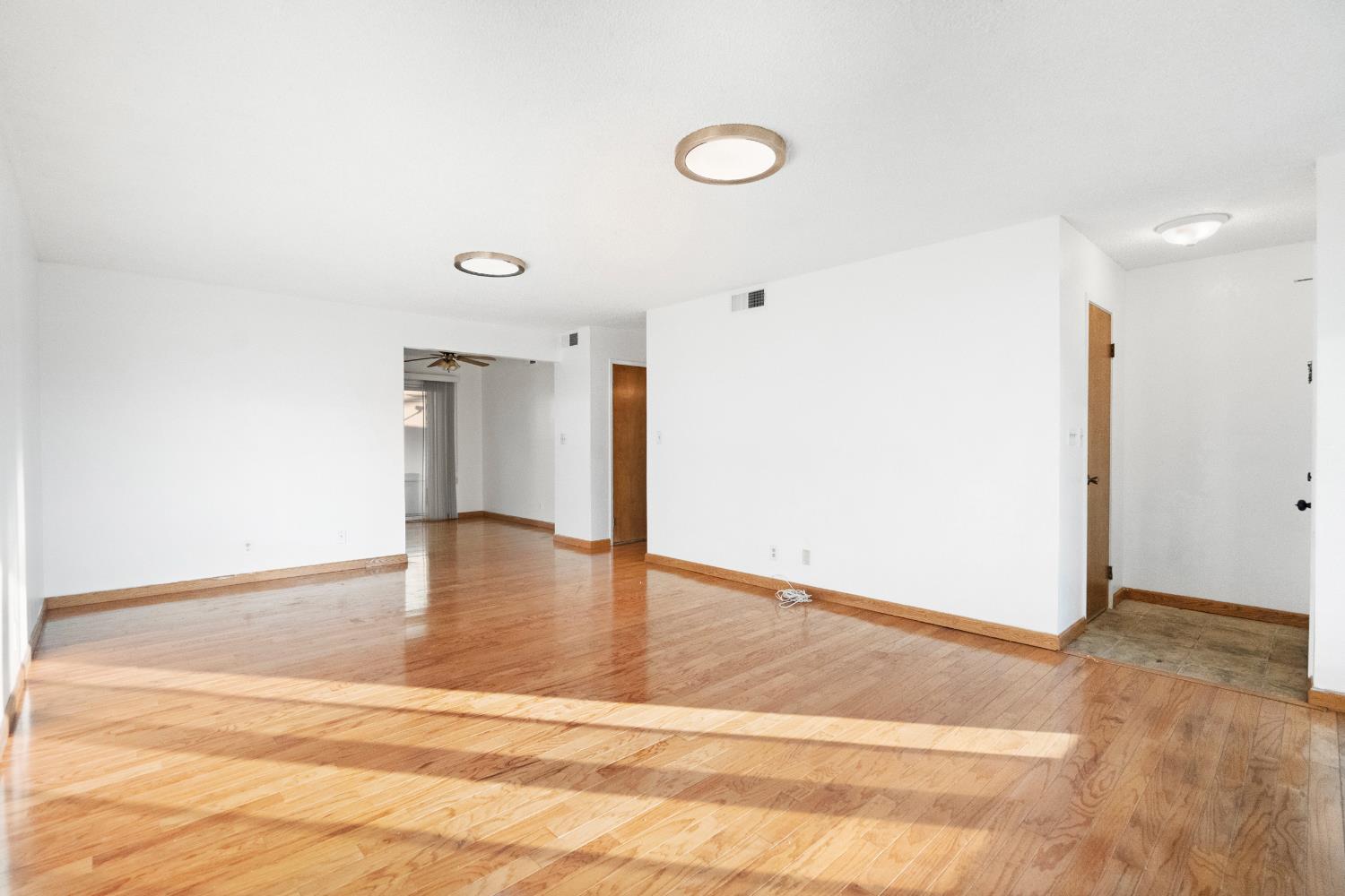 198 W Barstow Ave #A, Fresno, CA 93704