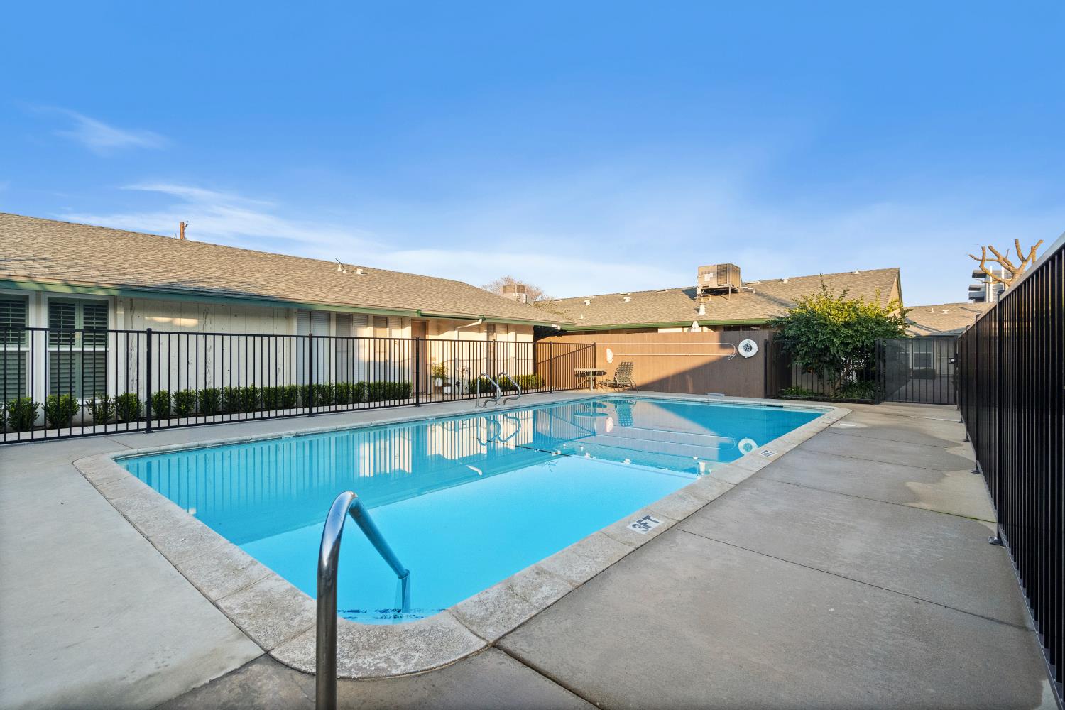 198 W Barstow Ave #A, Fresno, CA 93704