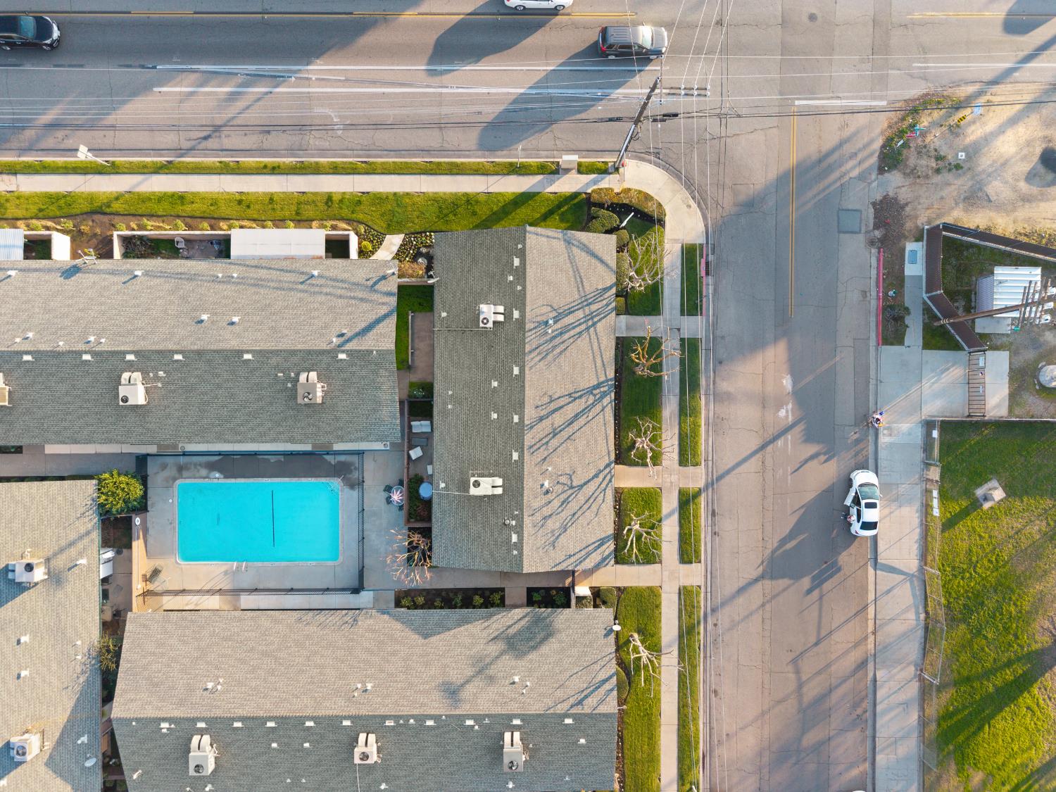 198 W Barstow Ave #A, Fresno, CA 93704