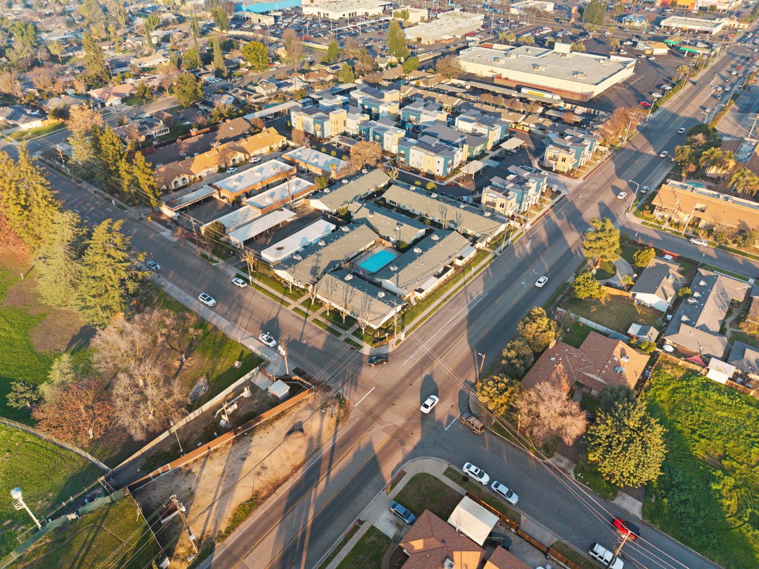 198 W Barstow Ave #A, Fresno, CA 93704