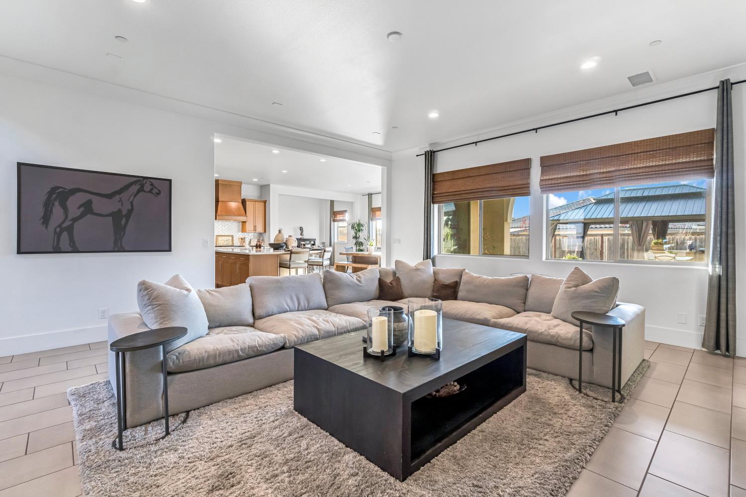 1048 Treasure Hills Dr, Madera, CA 93636