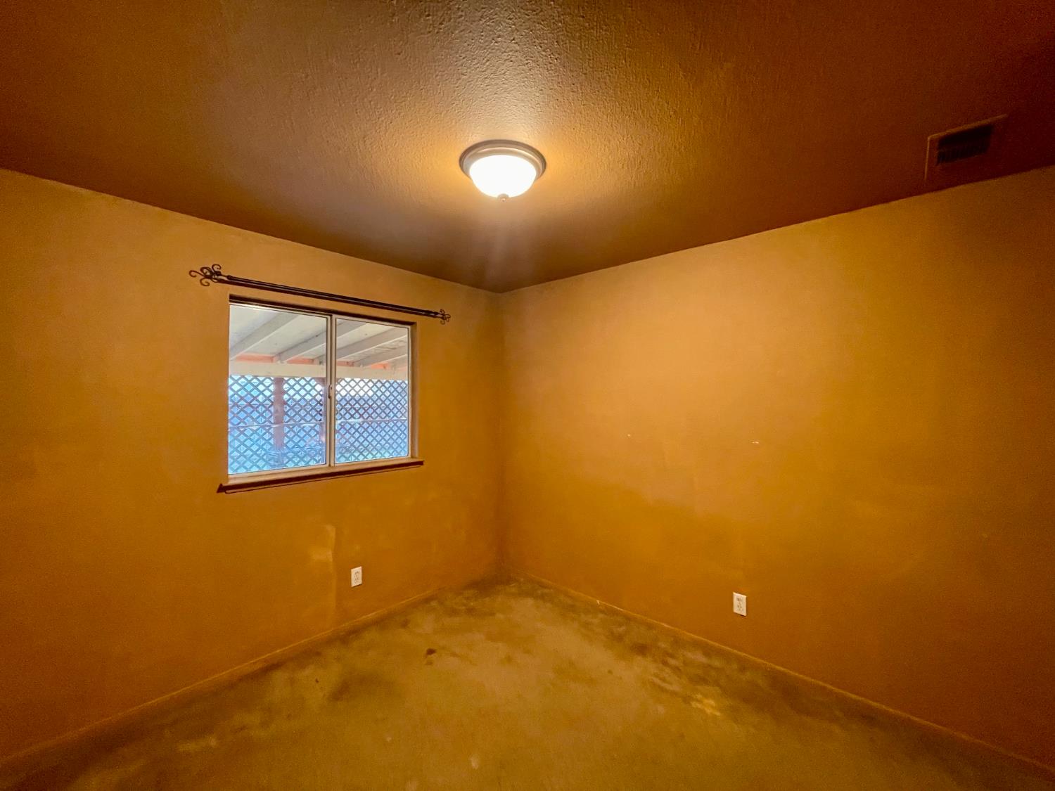 22307 White Ave, San Joaquin, CA 93660