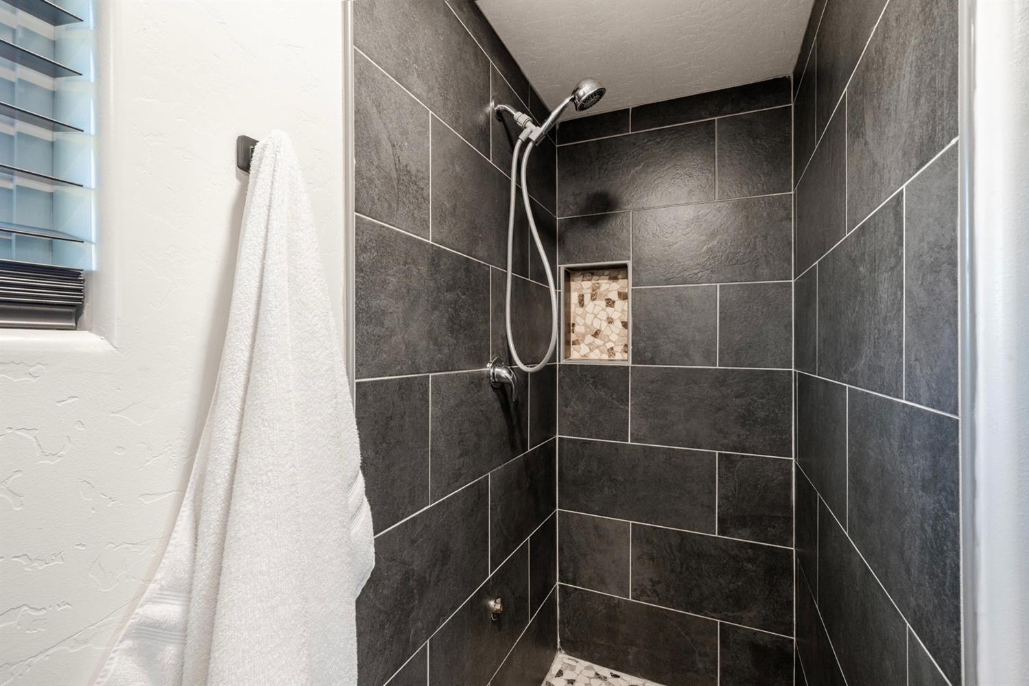 3587 W Madison Ave, Fresno, CA 93706