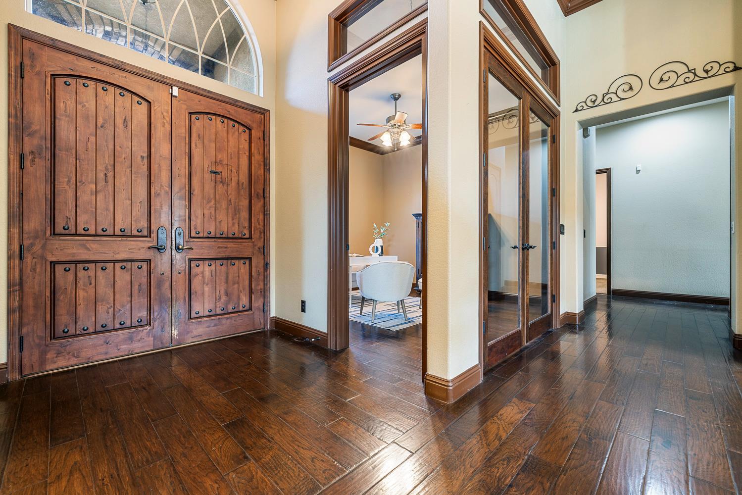 332 W Everglade Ave, Clovis, CA 93619