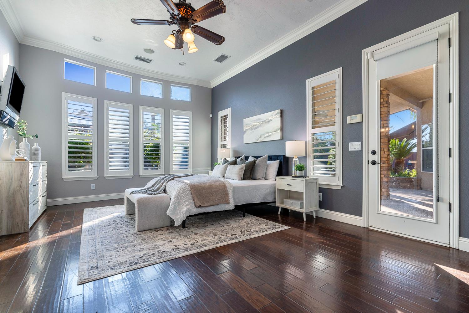 332 W Everglade Ave, Clovis, CA 93619