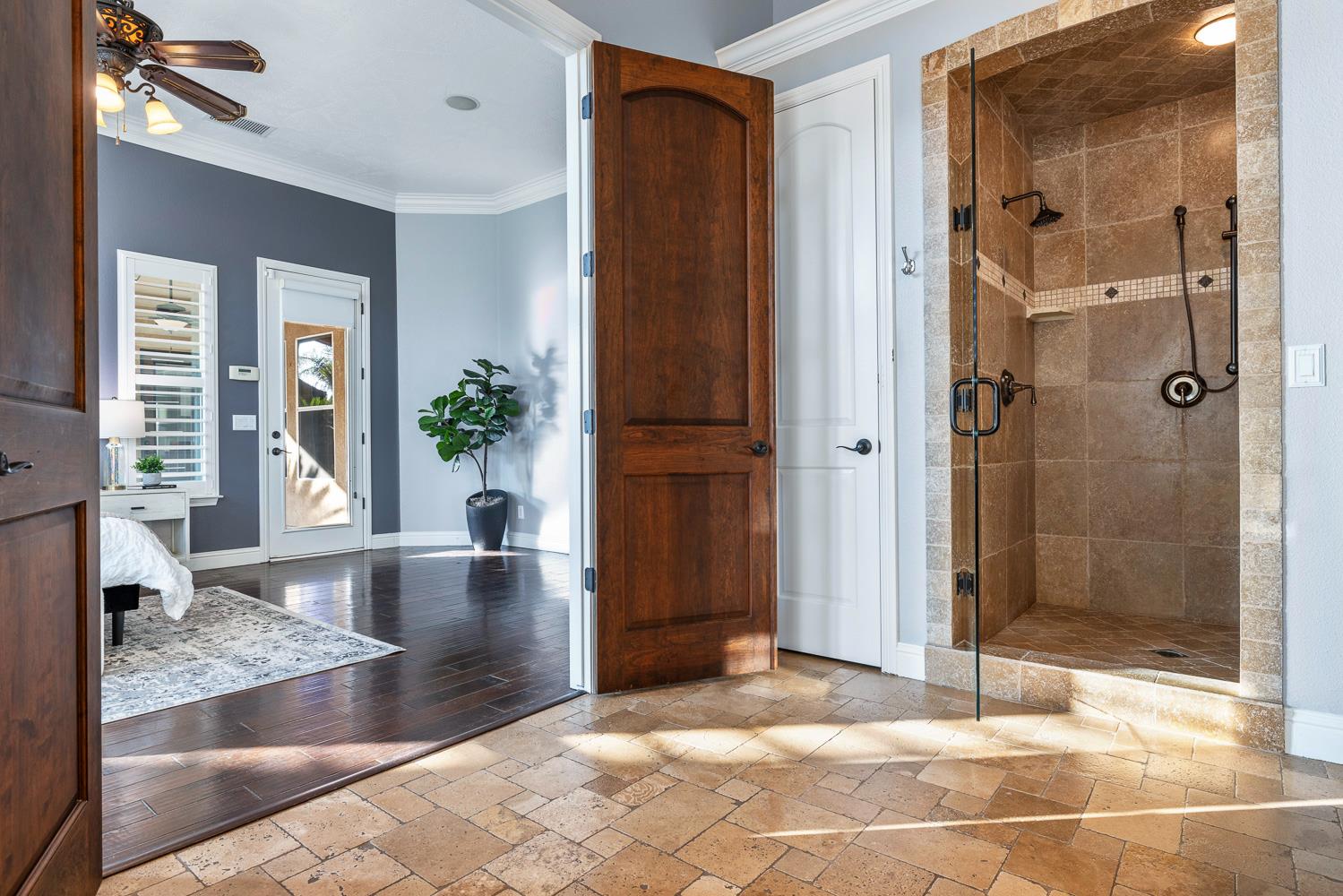 332 W Everglade Ave, Clovis, CA 93619