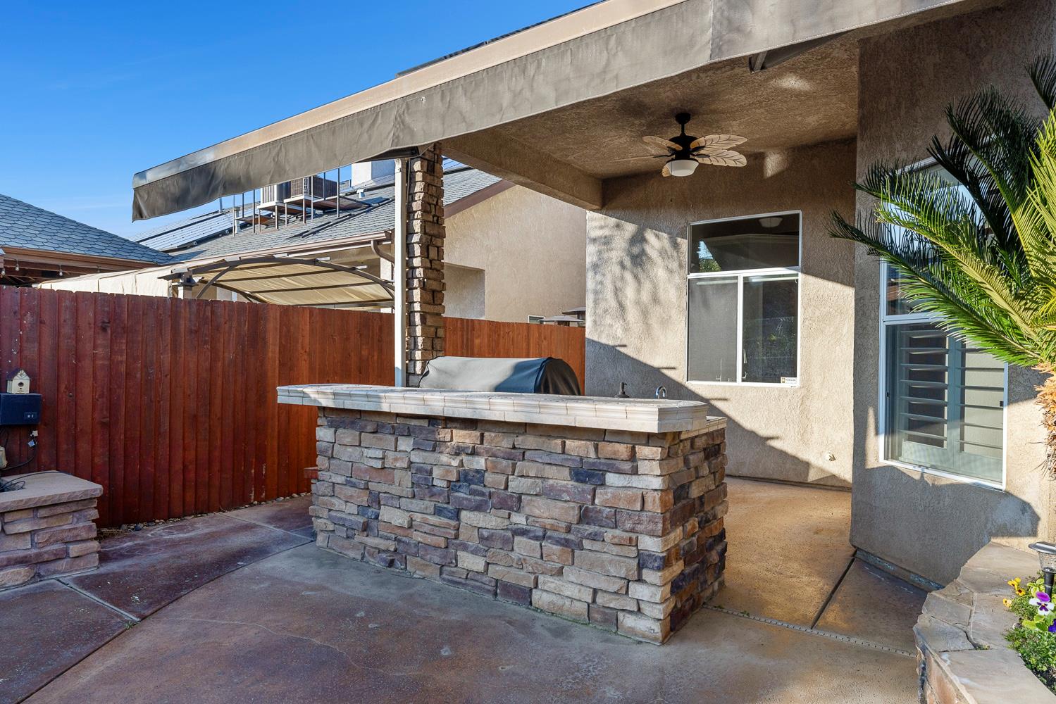 332 W Everglade Ave, Clovis, CA 93619