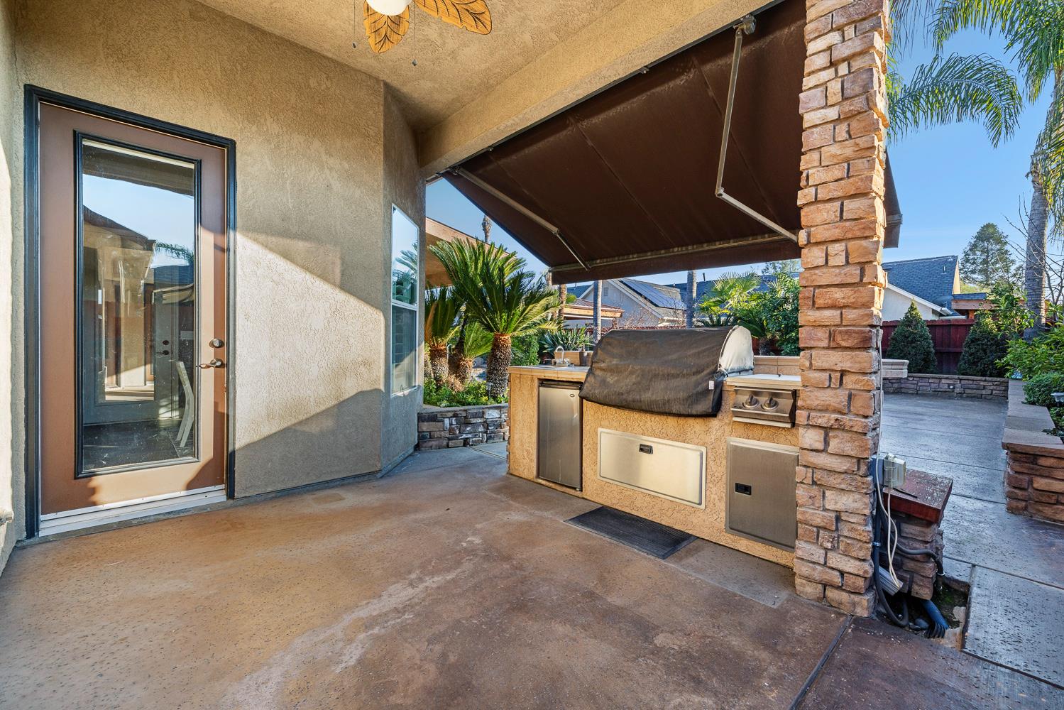 332 W Everglade Ave, Clovis, CA 93619