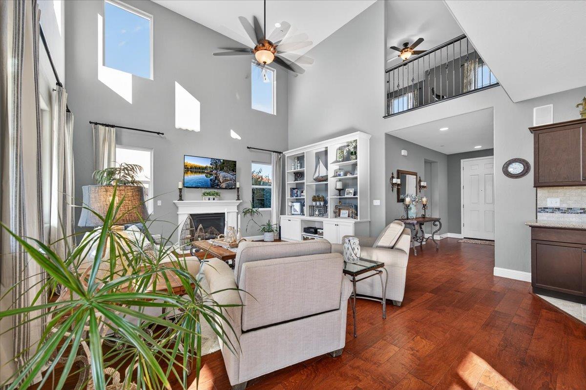 21238 Lago Bello Ln, Friant, CA 93626