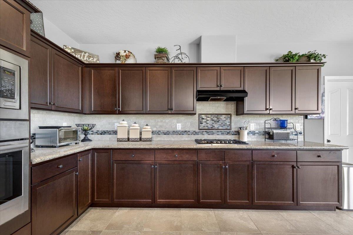 21238 Lago Bello Ln, Friant, CA 93626