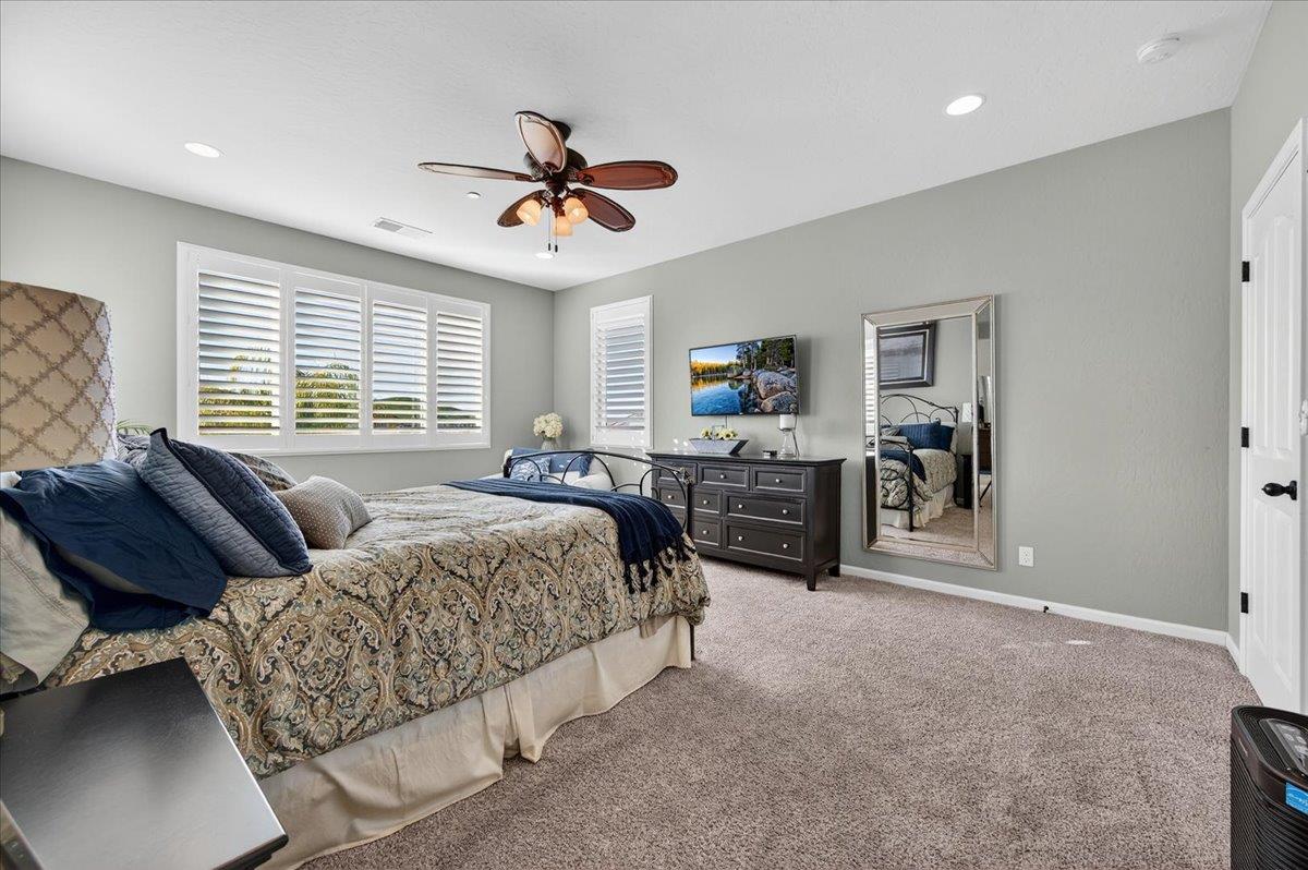 21238 Lago Bello Ln, Friant, CA 93626