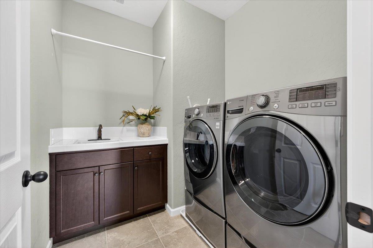 21238 Lago Bello Ln, Friant, CA 93626