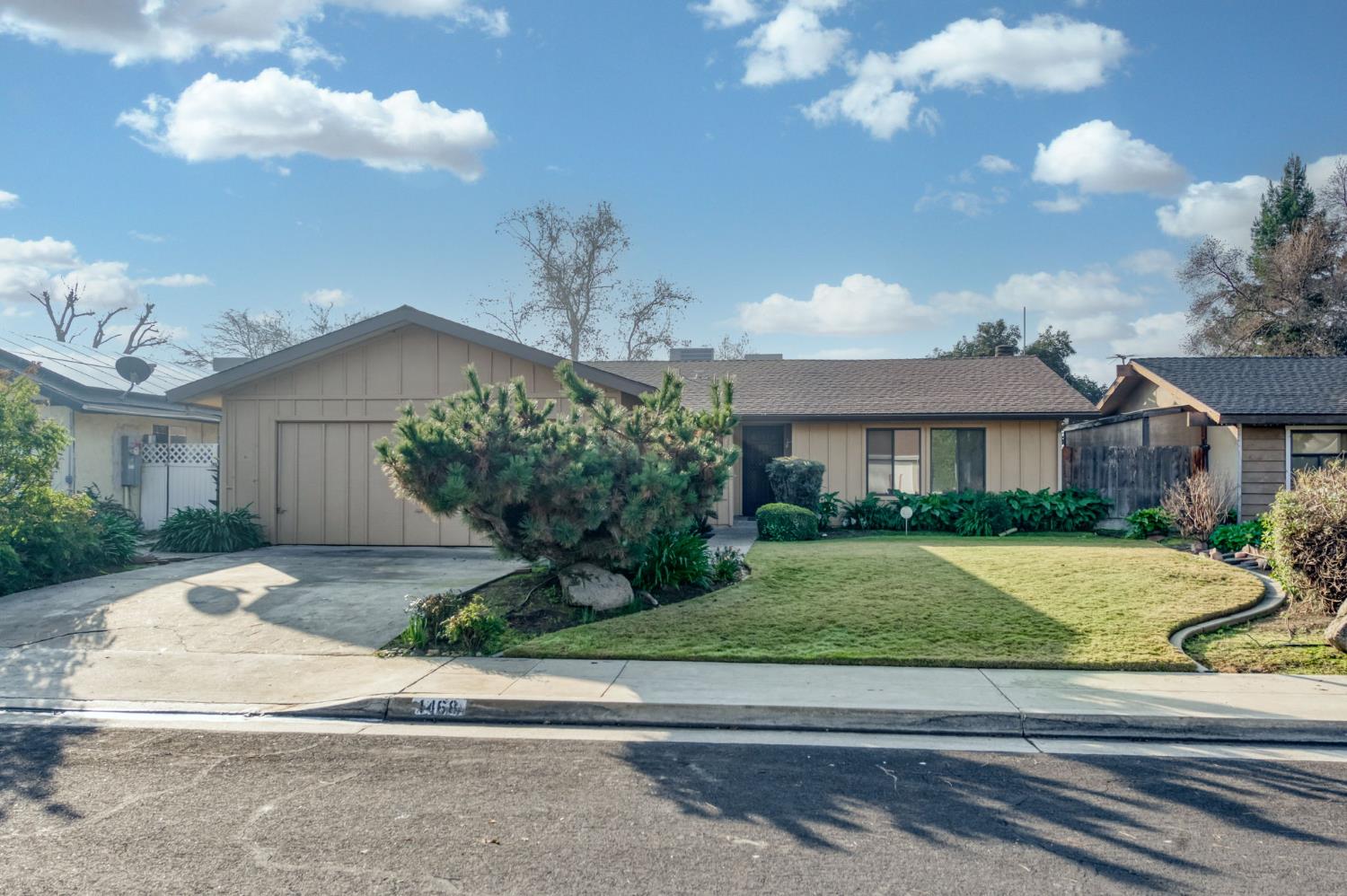 1468 Morris Ave, Clovis, CA 93611
