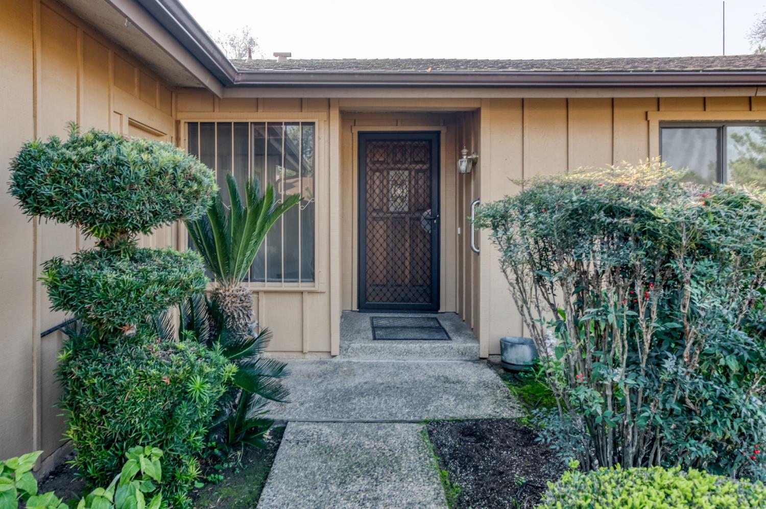 1468 Morris Ave, Clovis, CA 93611