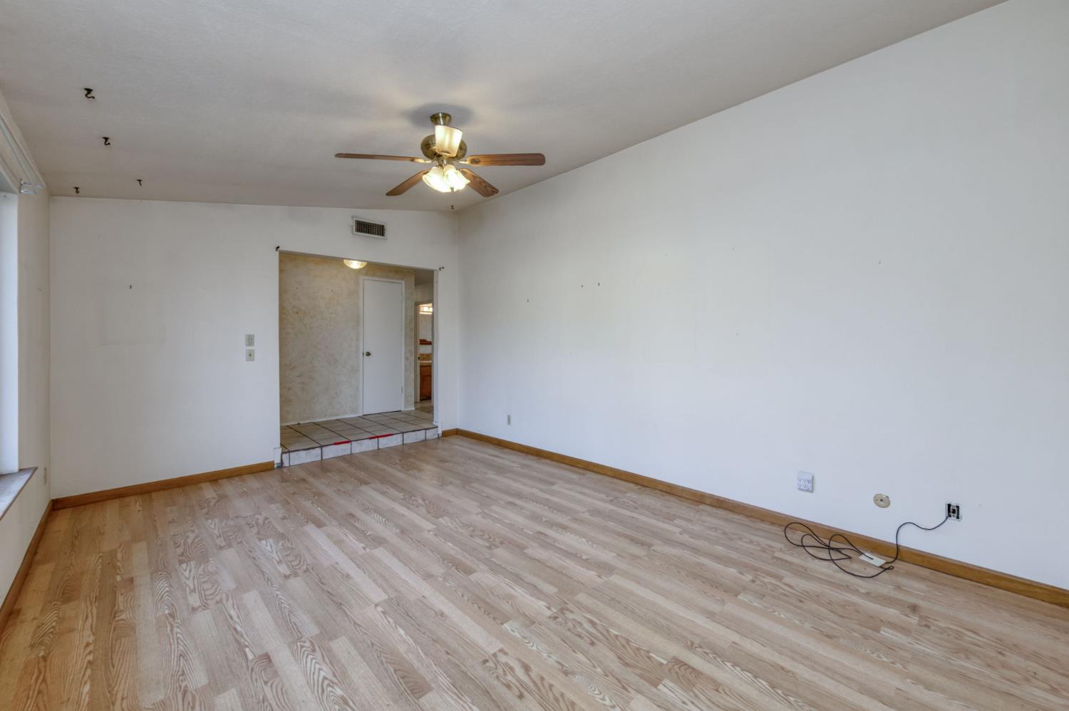 1468 Morris Ave, Clovis, CA 93611