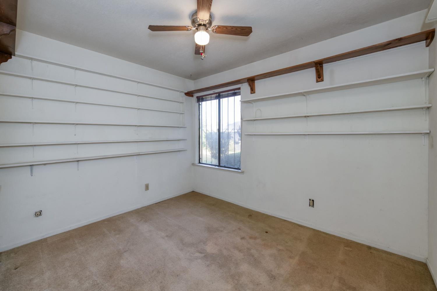 1468 Morris Ave, Clovis, CA 93611