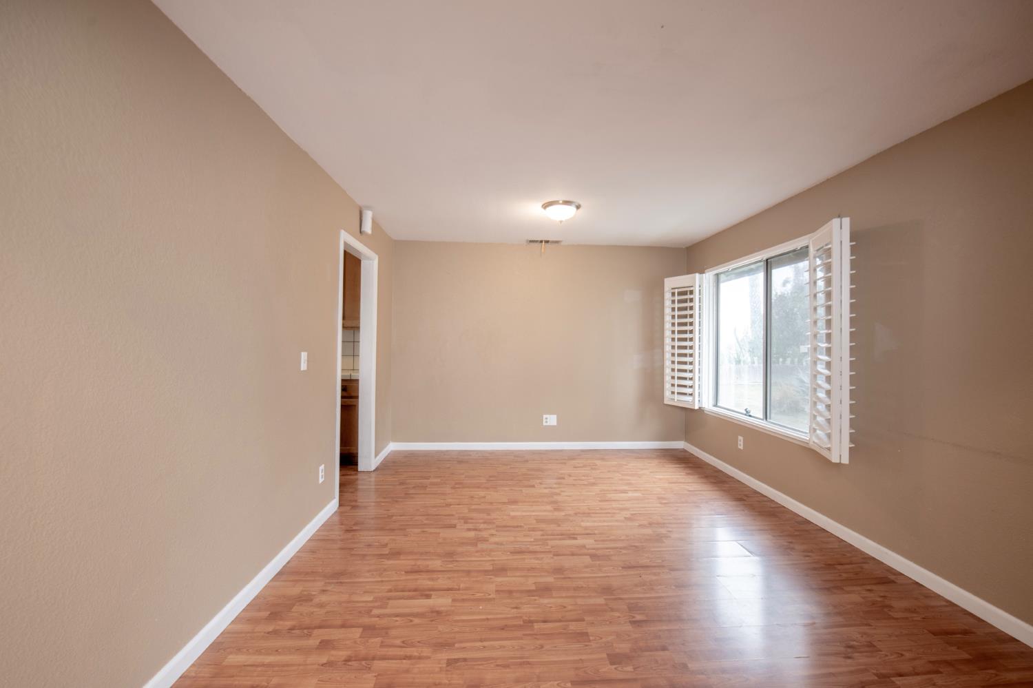 14531 W Kearney Blvd, Kerman, CA 93630