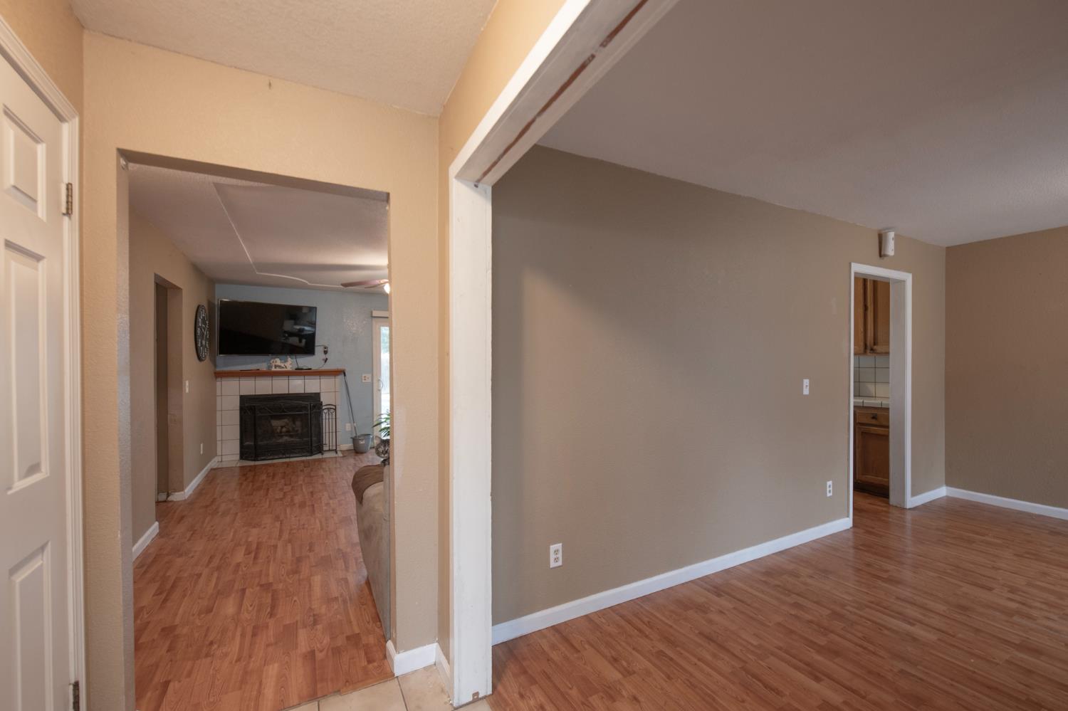 14531 W Kearney Blvd, Kerman, CA 93630