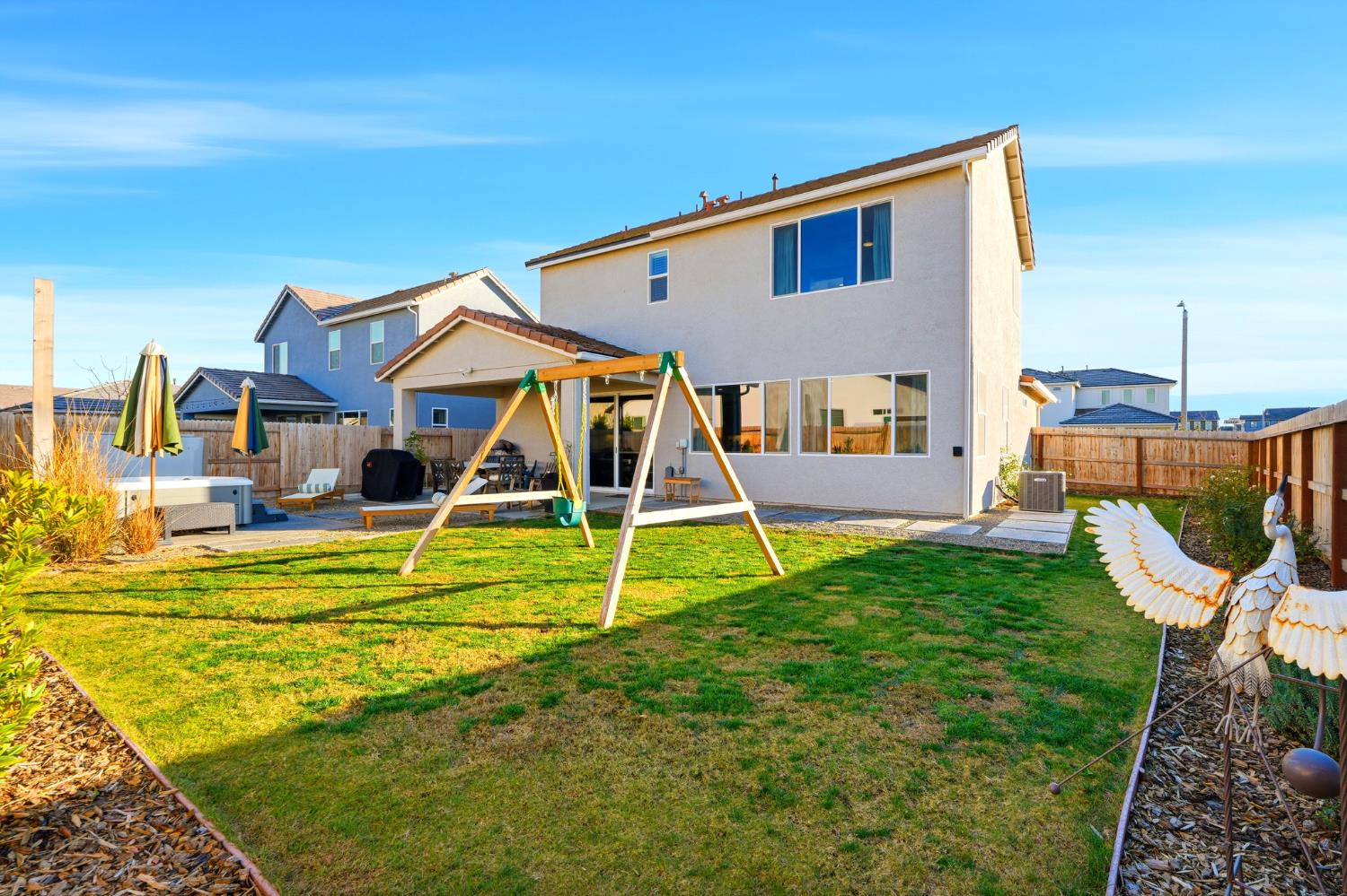 2566 Muscat Ct, Hanford, CA 93230