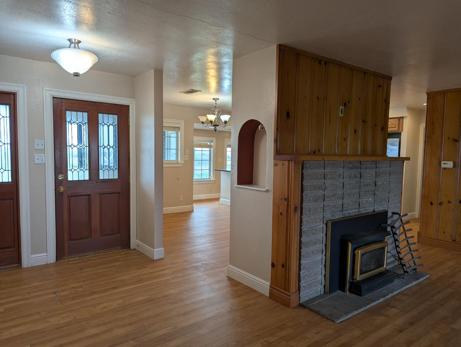 21009 19th Ave, Stratford, CA 93266