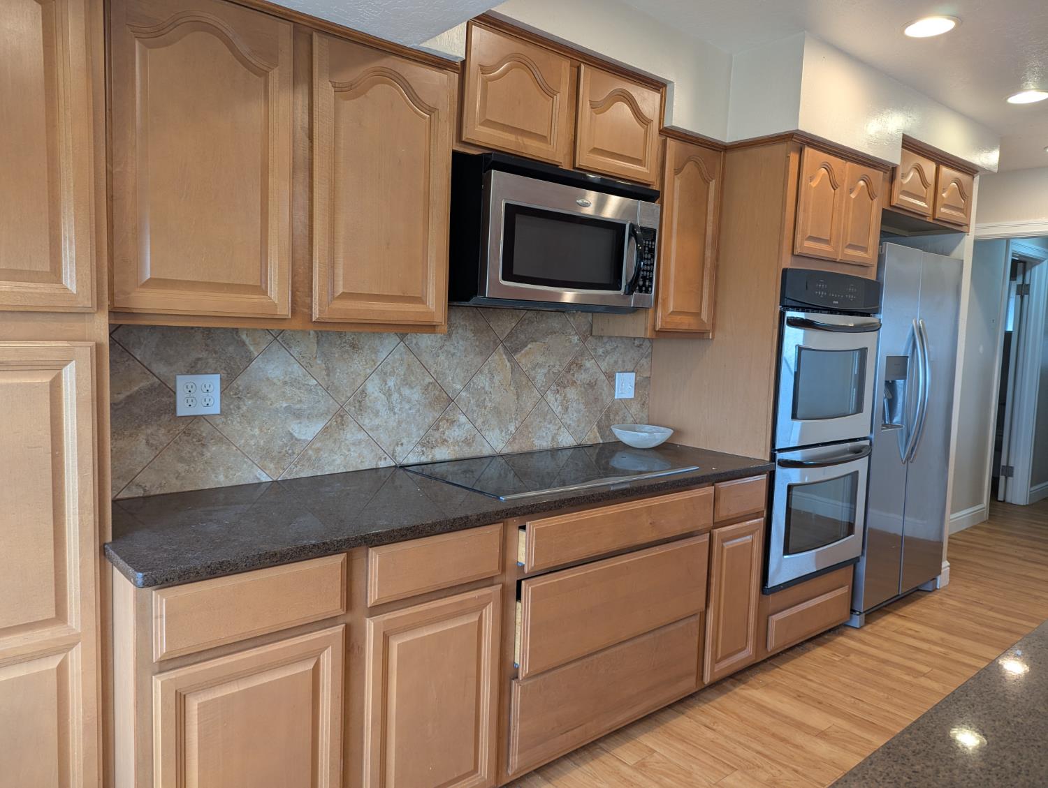 21009 19th Ave, Stratford, CA 93266