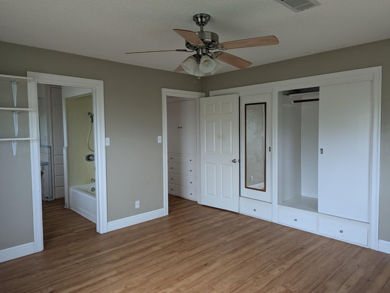 21009 19th Ave, Stratford, CA 93266