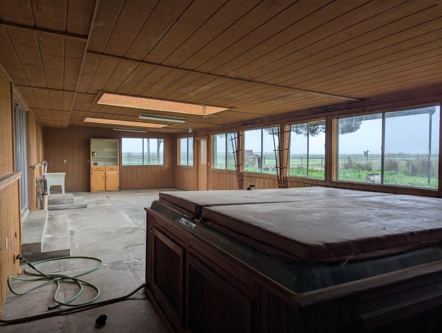 21009 19th Ave, Stratford, CA 93266