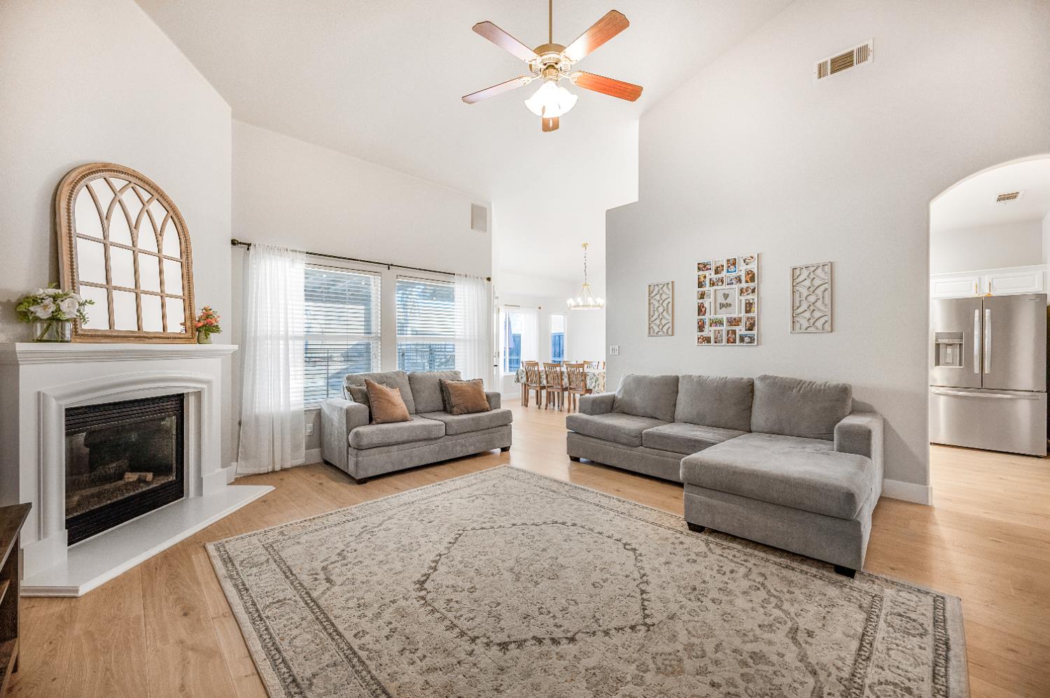 3036 N Clover Ave, Fresno, CA 93727