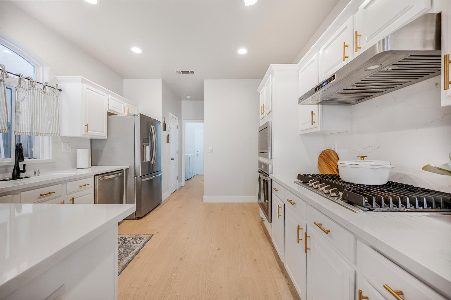 3036 N Clover Ave, Fresno, CA 93727