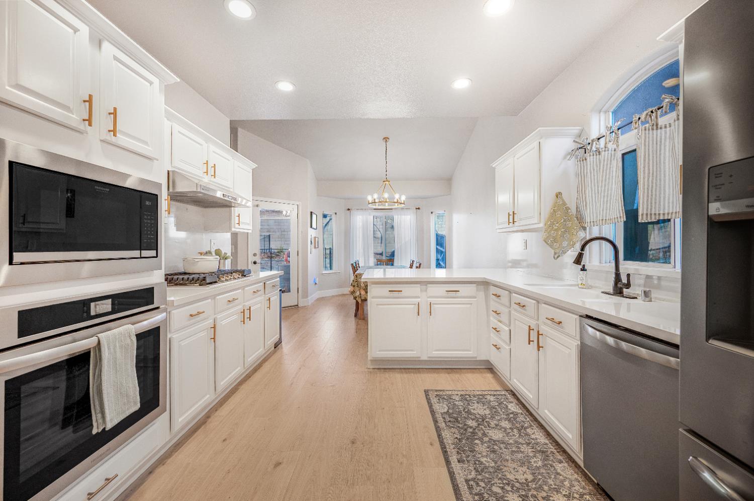 3036 N Clover Ave, Fresno, CA 93727