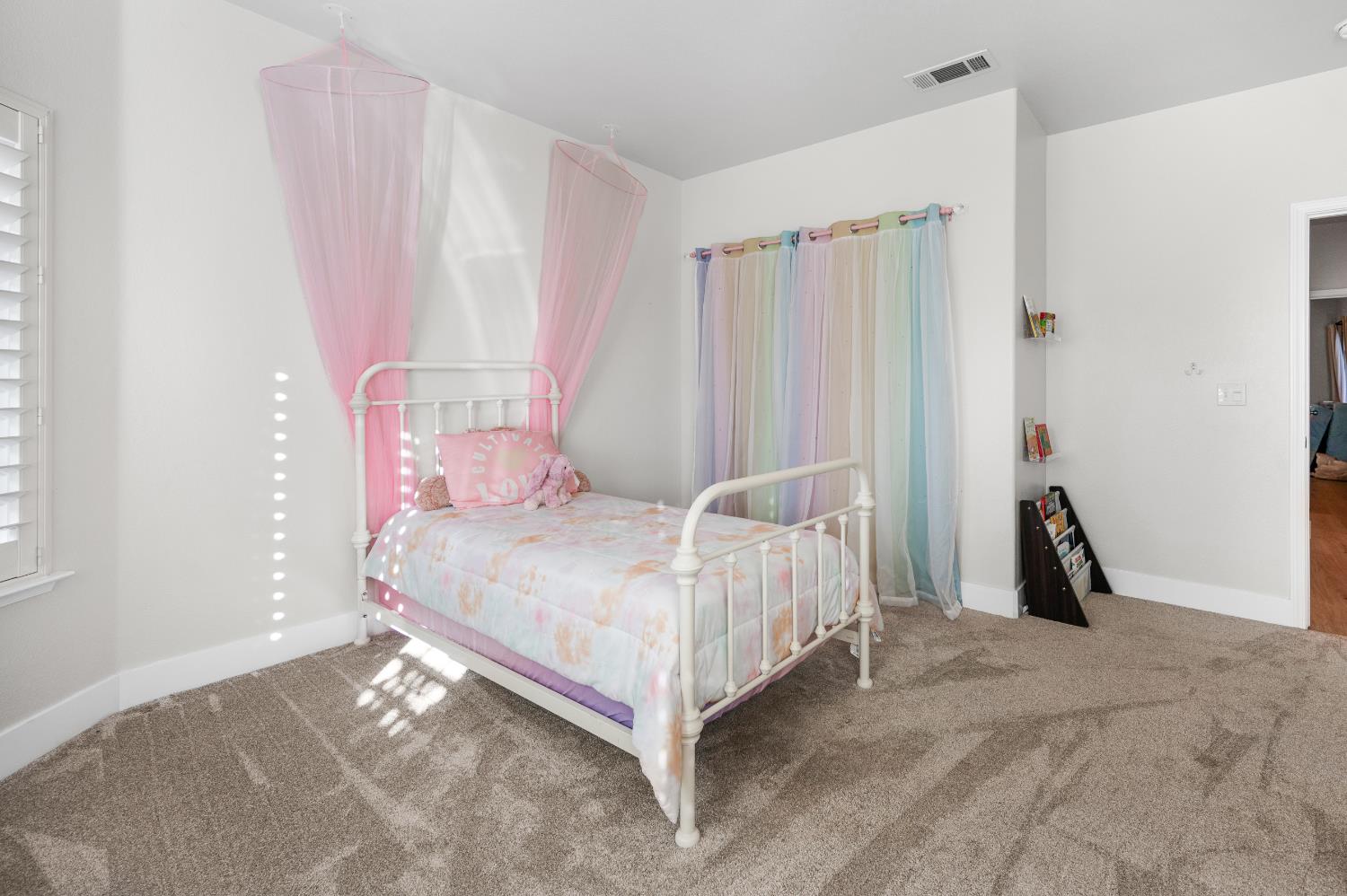 3036 N Clover Ave, Fresno, CA 93727