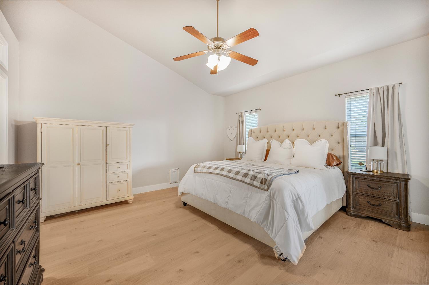 3036 N Clover Ave, Fresno, CA 93727