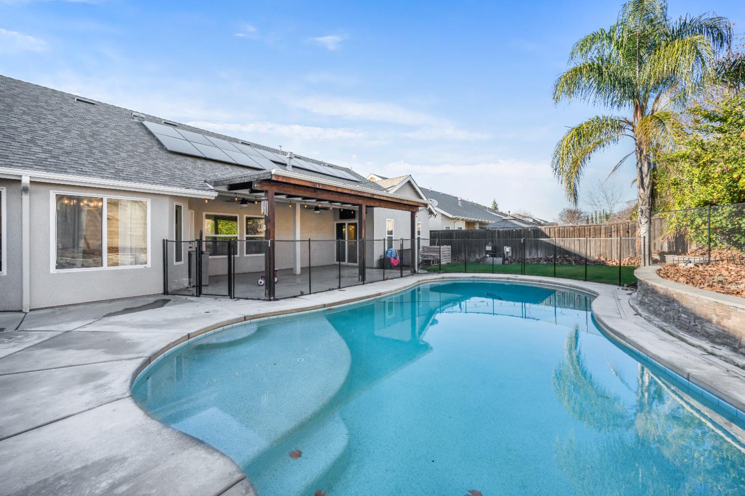 3036 N Clover Ave, Fresno, CA 93727