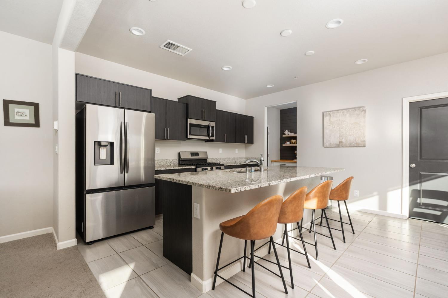 646 Wood Crest Ave, Madera, CA 93636