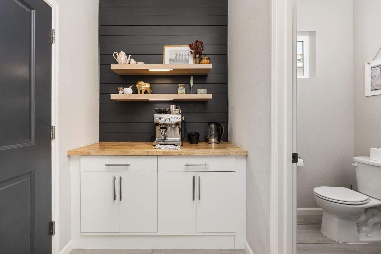 646 Wood Crest Ave, Madera, CA 93636