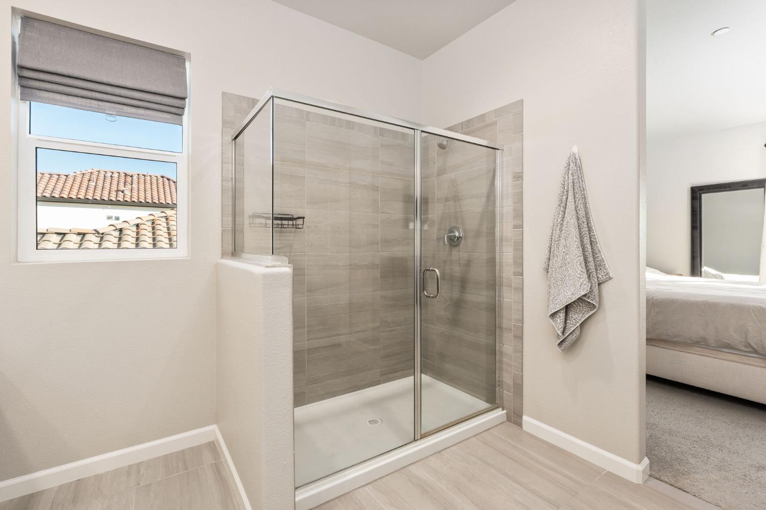 646 Wood Crest Ave, Madera, CA 93636