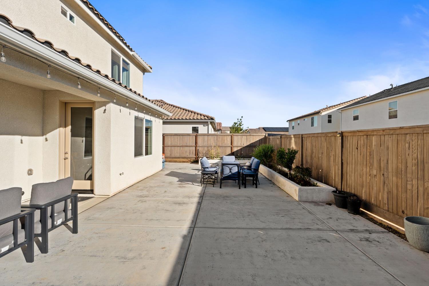 646 Wood Crest Ave, Madera, CA 93636