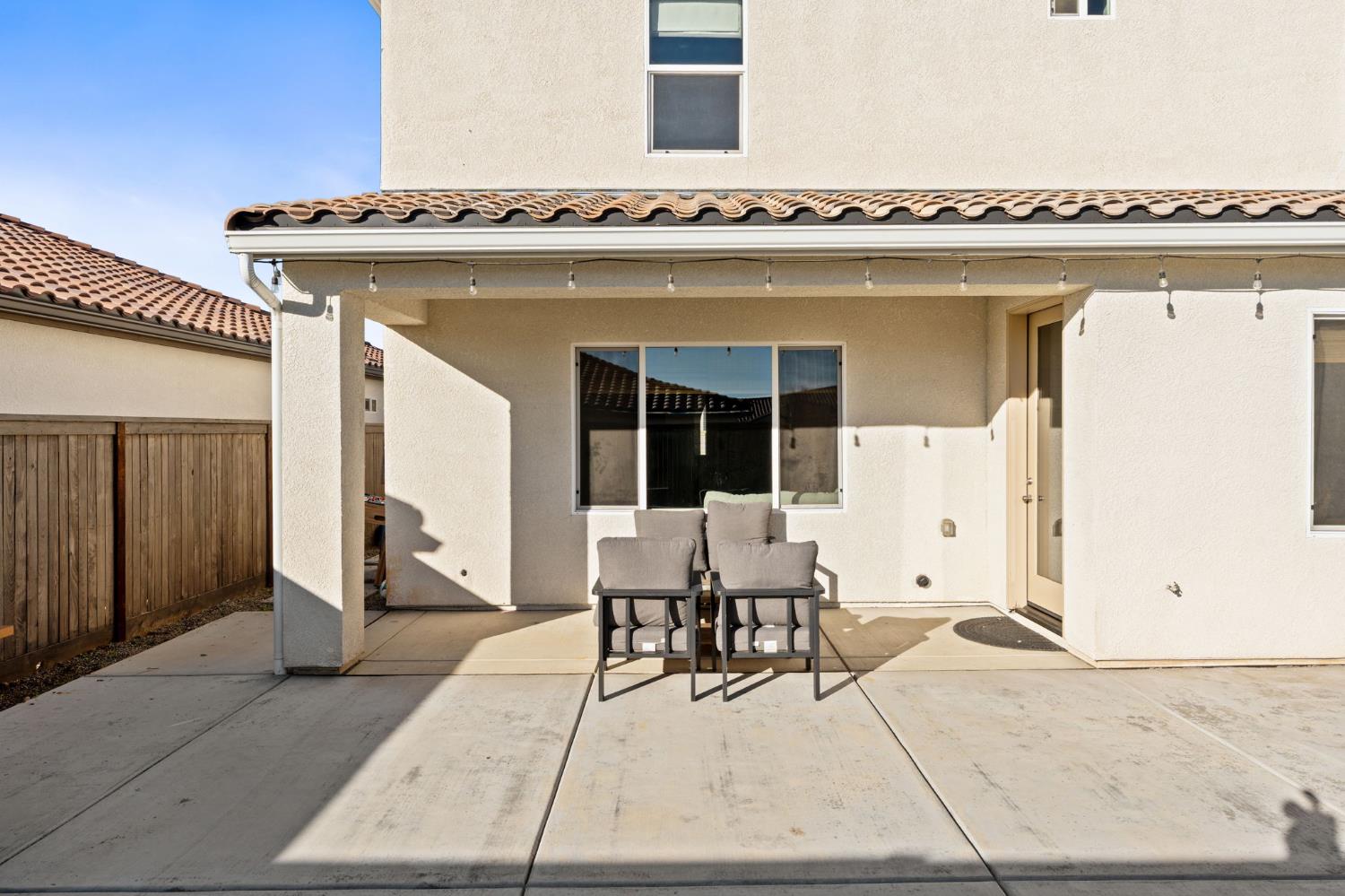 646 Wood Crest Ave, Madera, CA 93636