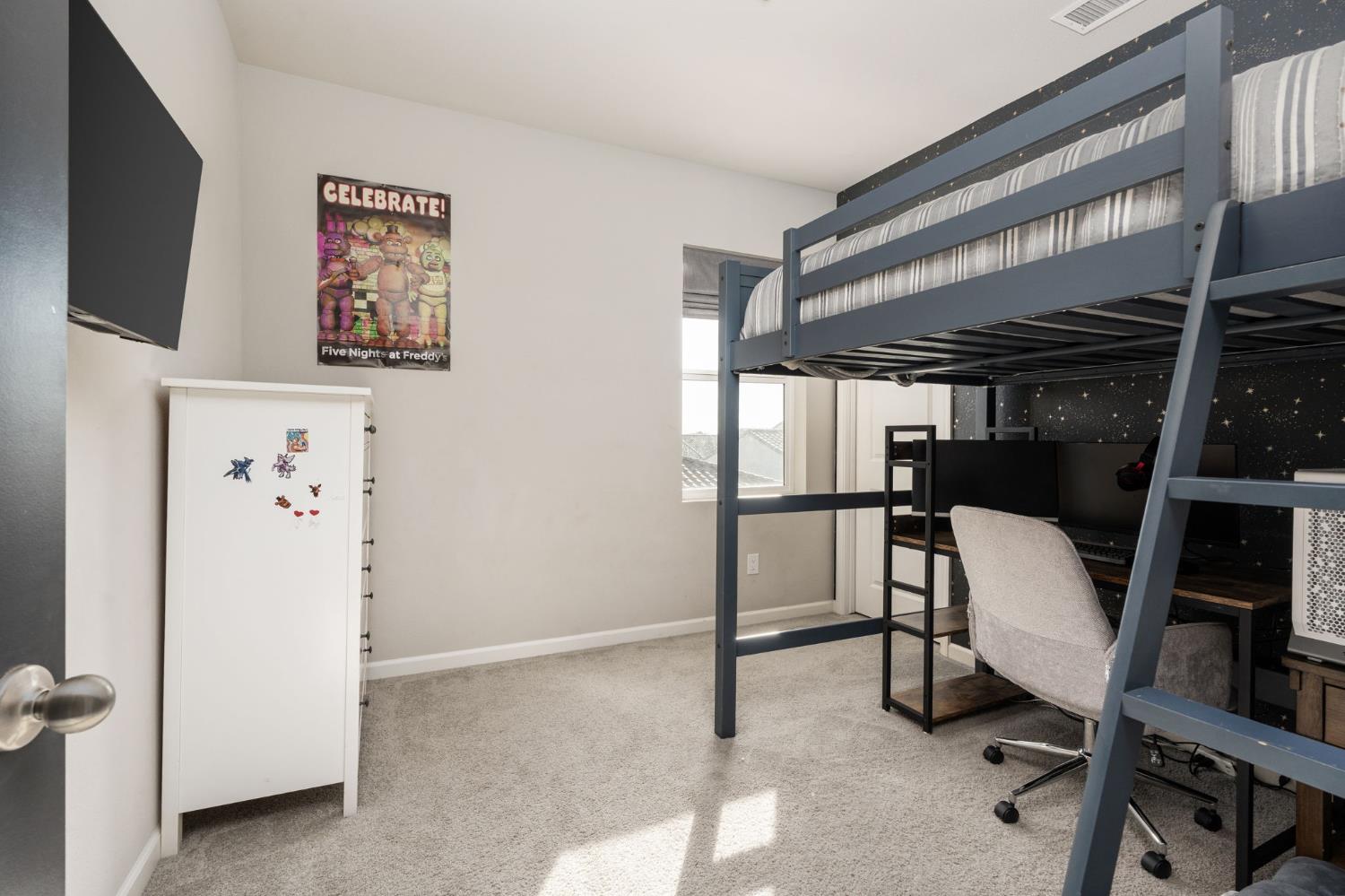 646 Wood Crest Ave, Madera, CA 93636