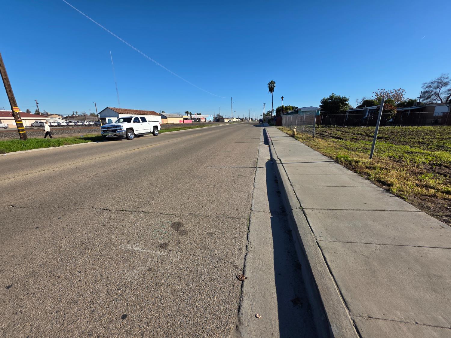 2331 W Front St, Selma, CA 93662