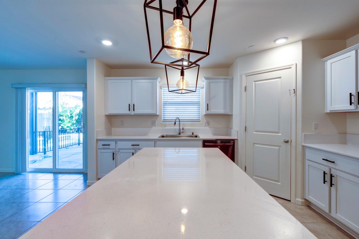 753 Heitz Way, Merced, CA 95348