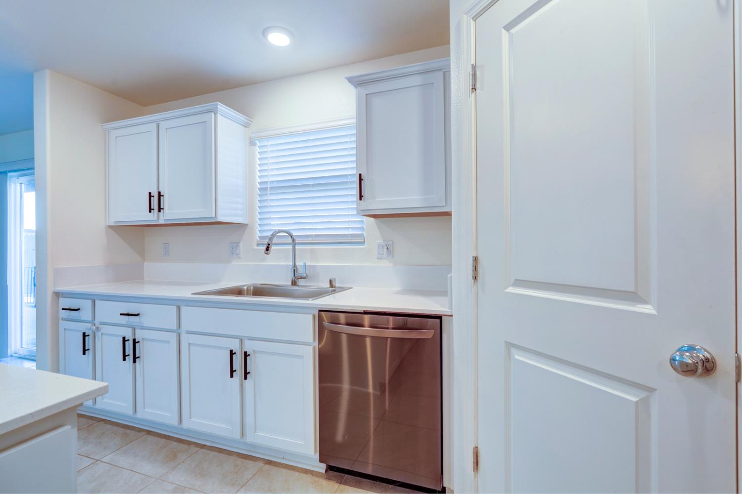 753 Heitz Way, Merced, CA 95348