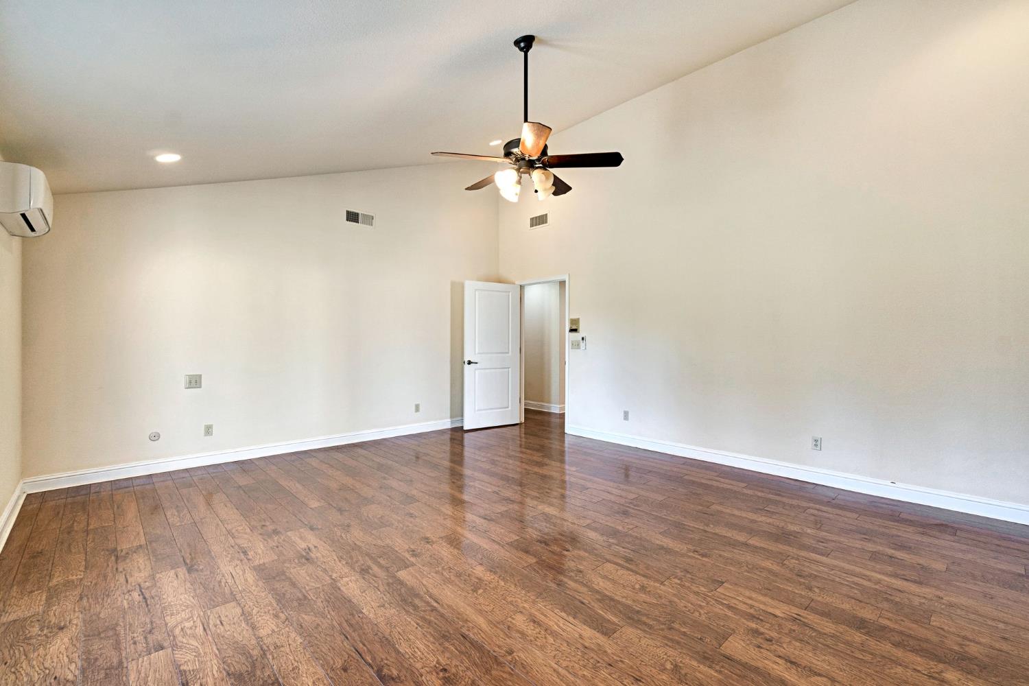 4814 N Tisha Ave, Fresno, CA 93723