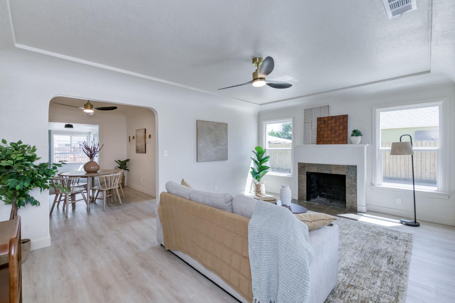 1434 W Terrace Ave, Fresno, CA 93705