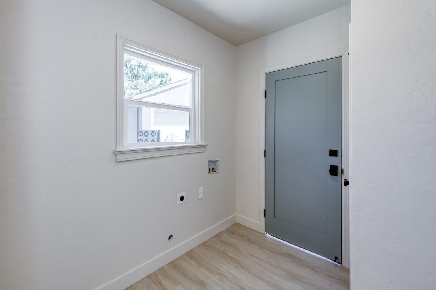 1434 W Terrace Ave, Fresno, CA 93705