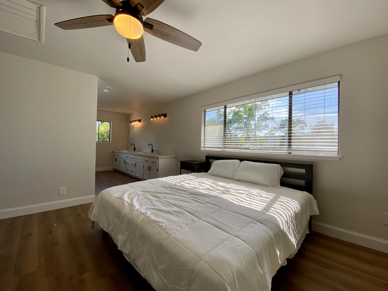 42895 Yosemite Springs Dr, Coarsegold, CA 93614